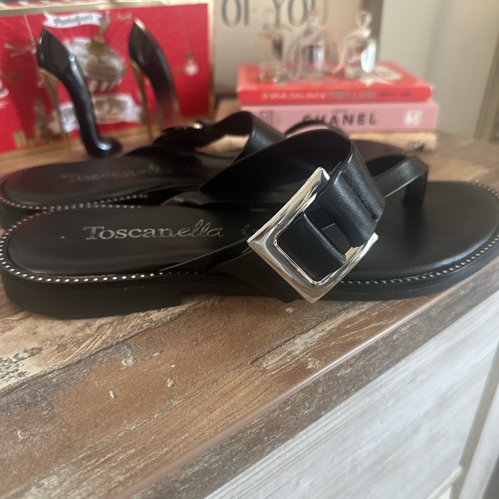 Toscanella Black Leather Sandals with silver buckle made in Italy size 6 1/2 - Picture 5 of 5